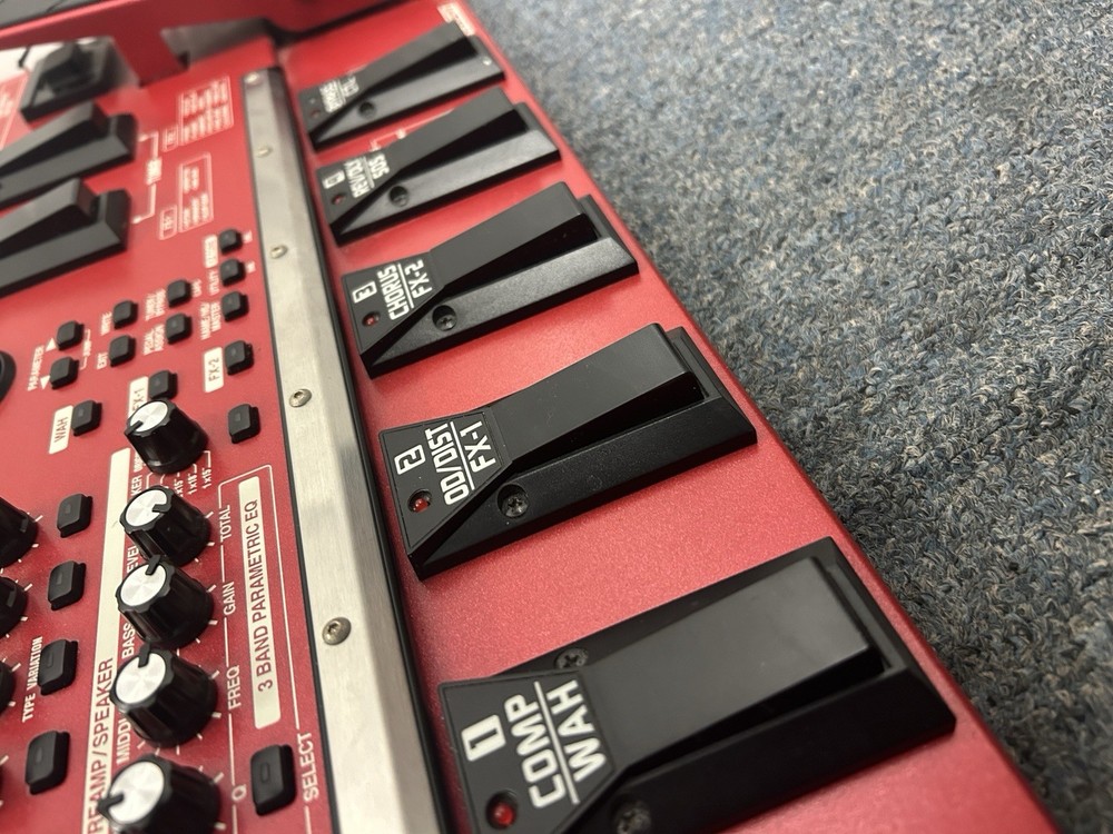 Roland BOSS BASS EFFECTS PROCESSOR GT-6B