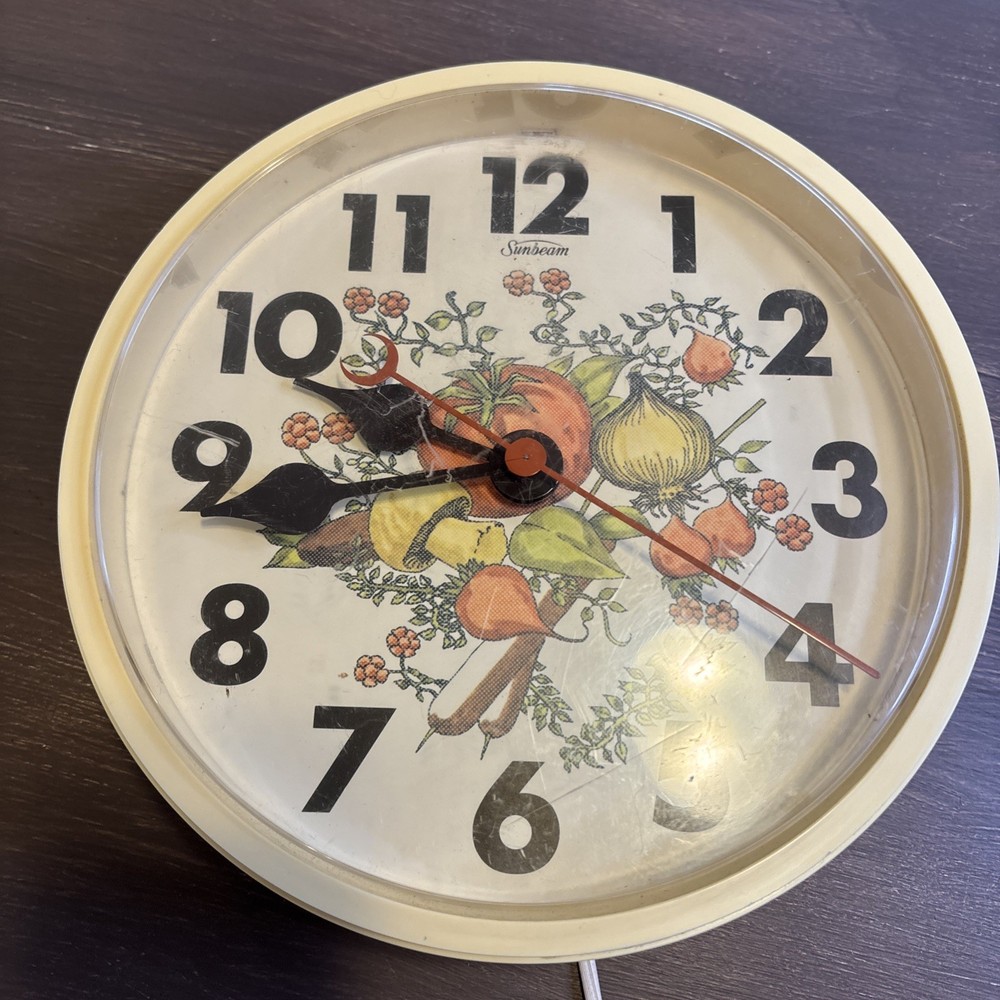 Vintage Sunbeam Vegetable Kitchen Wall Clock WORKS