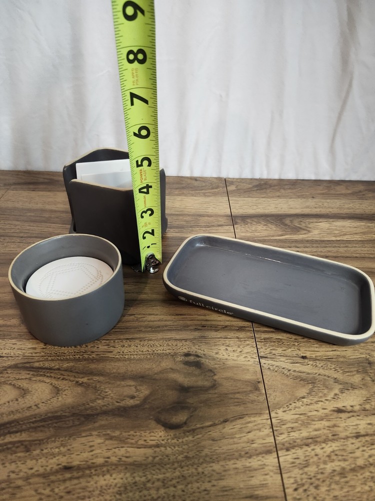 Full Circle Dark Gray Bathroom Set