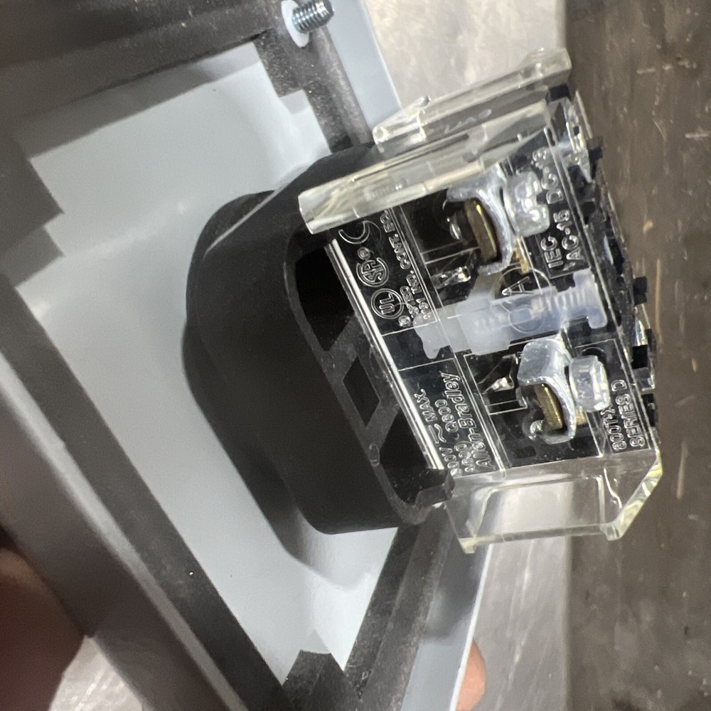 800T-FX2A1 AB BLACK PUSH-PULL UNIT With Enclosure Used Surplus