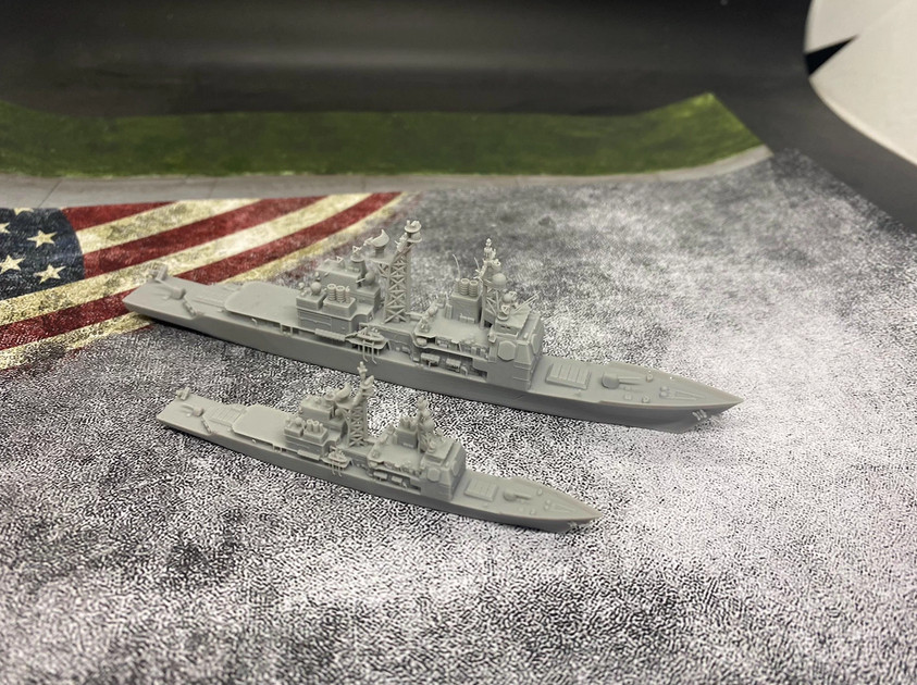 1/2000 US Navy Ticonderoga class cruiser 1pcs