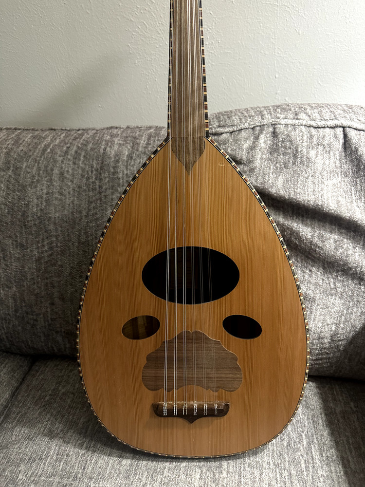 Solid zeryab Arab layal oud