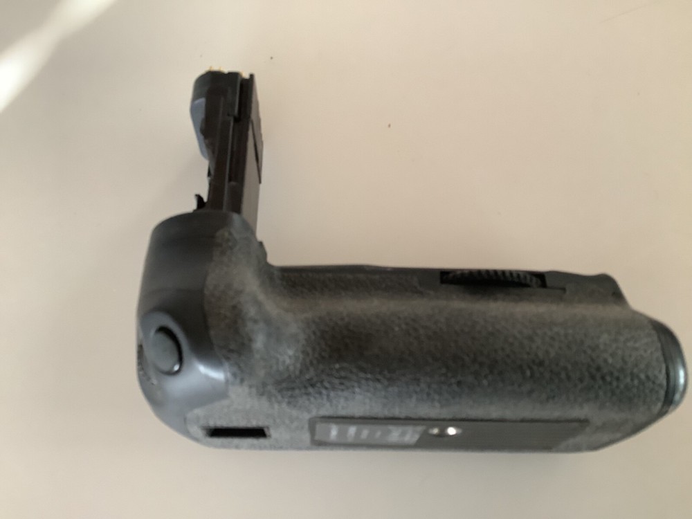 Promaster Vertical Control Power Grip for Canon 60D