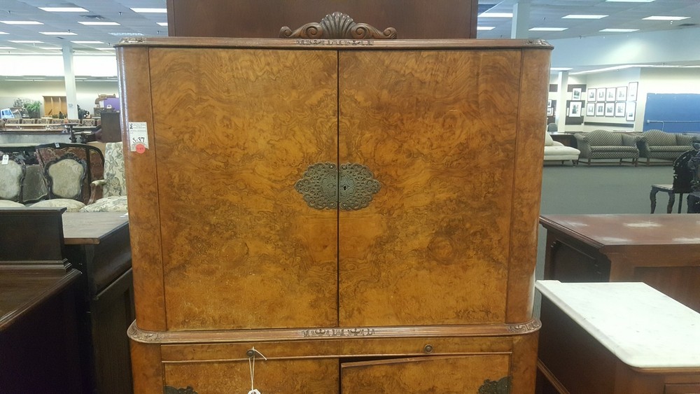Burl Walnut Bar