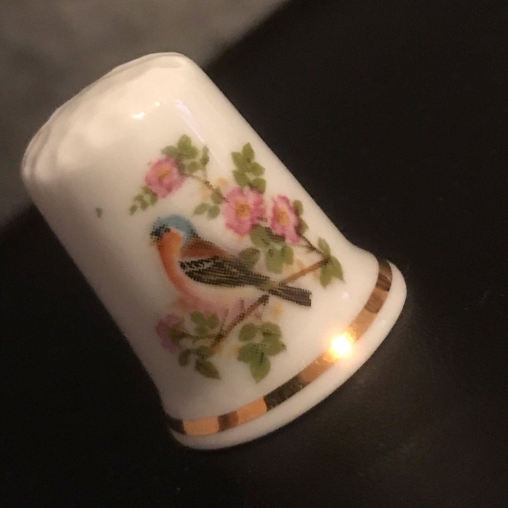 COLLECTABLE THIMBLE BIRD CALDEY CHINA 2