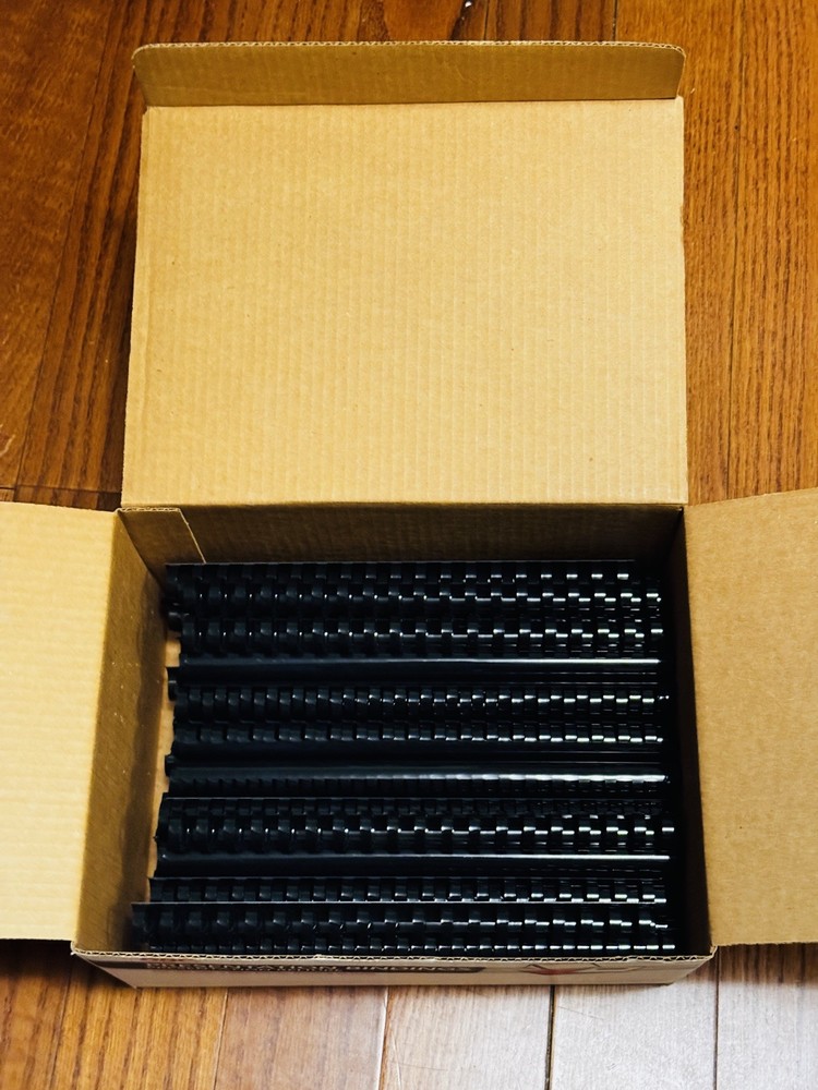 GBC Presentation Bindings Spines Combs - 3/4" Black - 19 Ring 100 Pcs. NEW