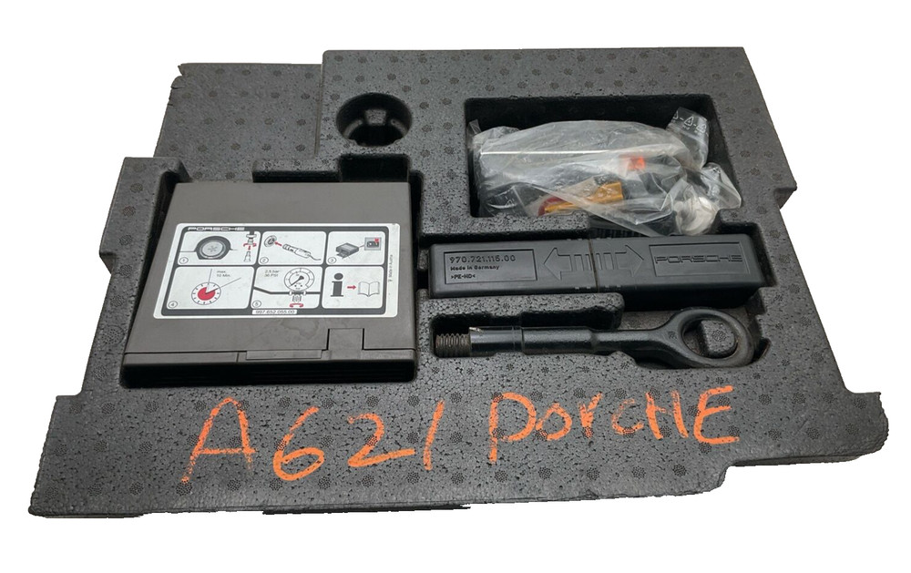 2011-2012 PORSCHE PANAMERA Jack Kit OEM