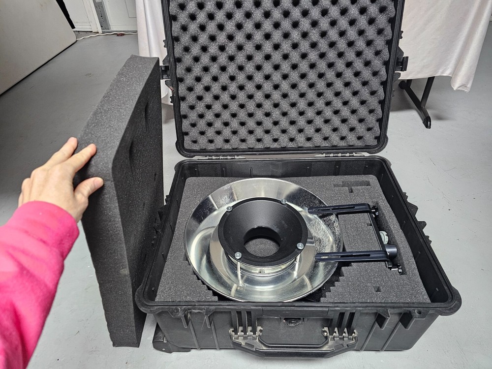 Profoto Ring Light with Pelican Case and Softlight Reflector