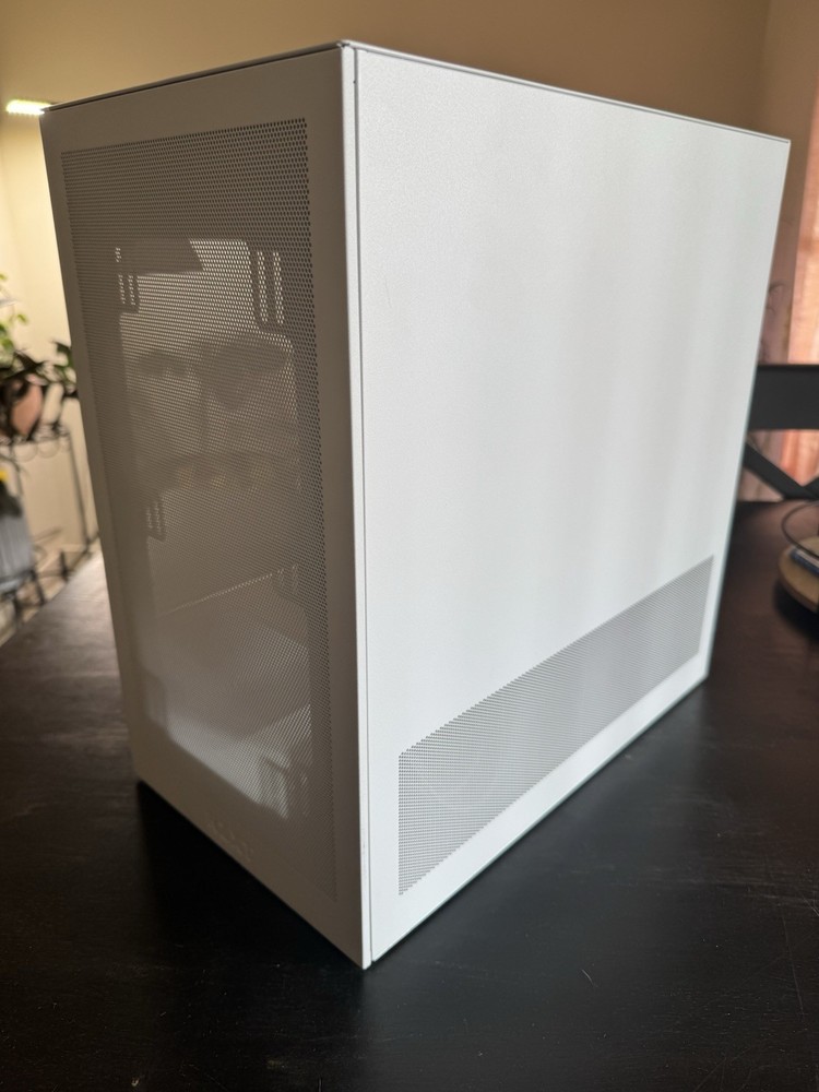NZXT - H3 Flow Micro-ATX High-Airflow PC Case - White