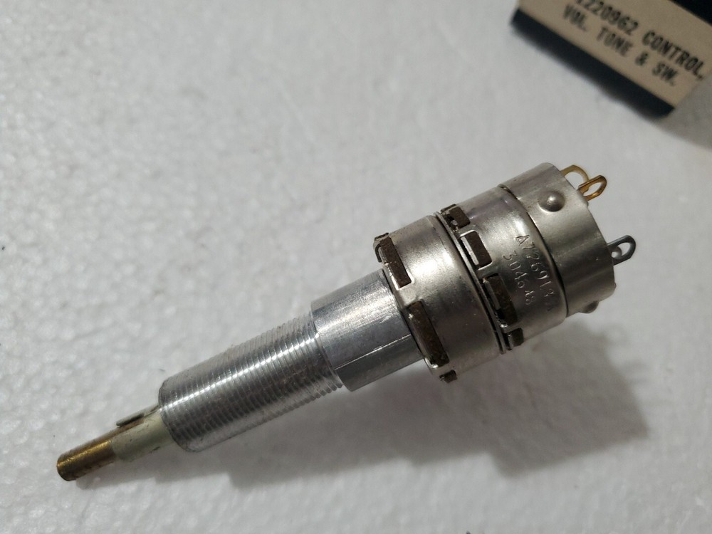 DELCO Control Volume Tone Switch Part #1220962 - Potentiometer