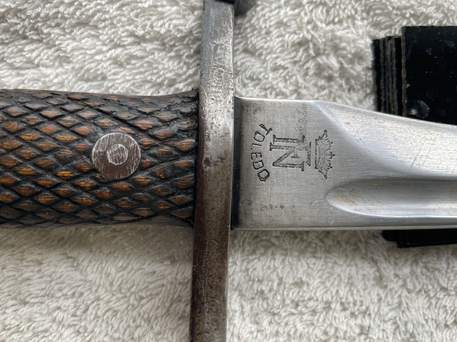 ORIGINAL WW2 SPANISH MAUSER M1941 BOLO BLADE BAYONET AND SCABBARD MADE IN TOLEDO