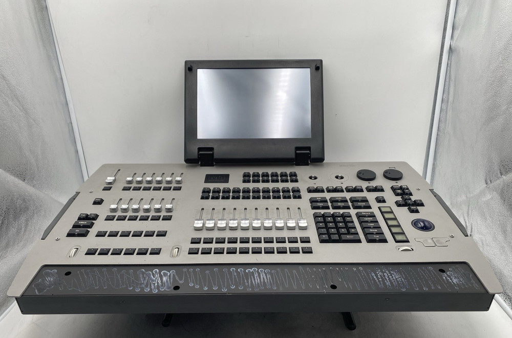 Martin M1 TS All-In-One Lighting Console