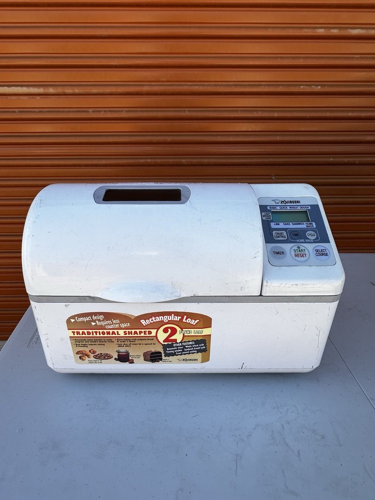 Zojirushi Bread Machine White 2 lb Crust Control Timer Cake Function bbcc-v20