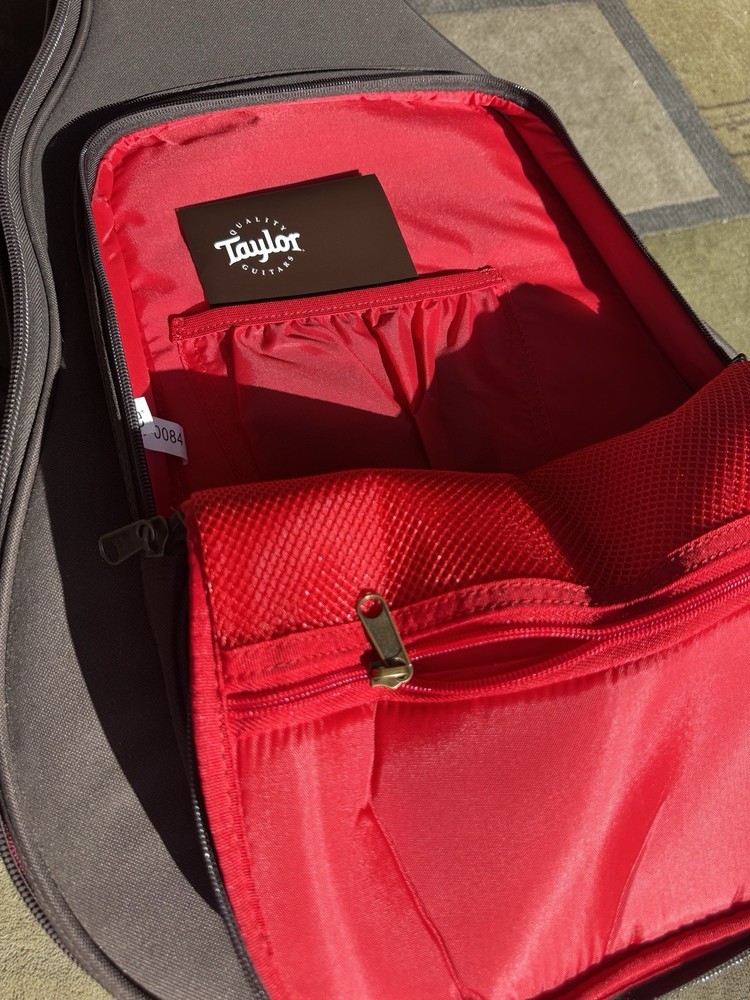 Taylor Super Aero Case, GC Brown Red Open Box