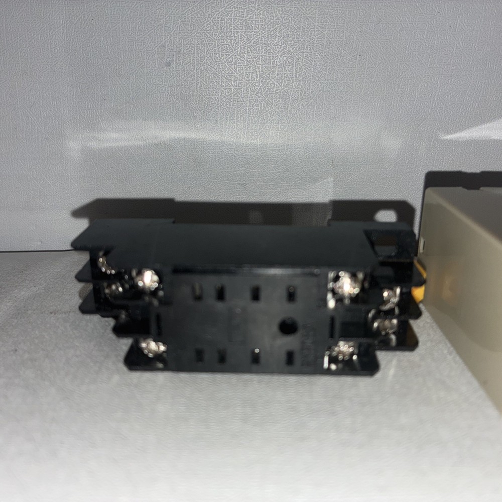 DC12V H3Y-2 DelayTimer Time Relay 0-605Second & Base Socket/ New