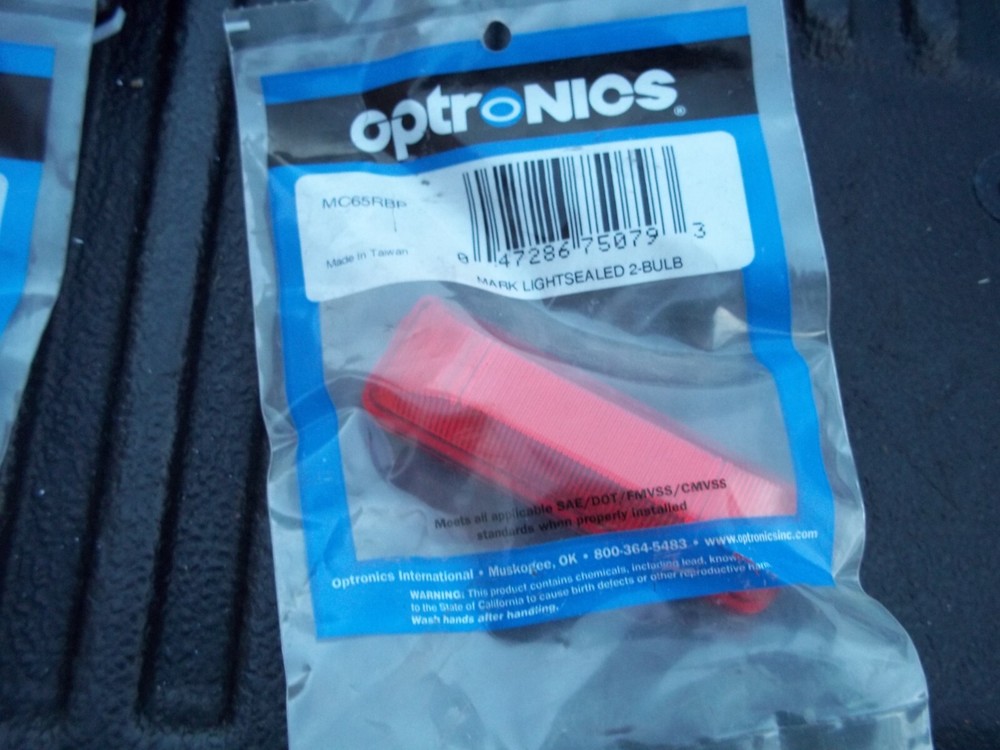 OPTRONICS MARKER LIGHT RED  P/N  MC65RBP