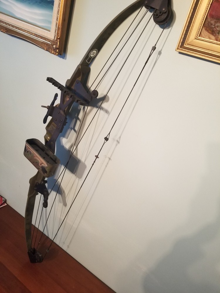 Vintage BEAR Archery Compound Bow Polar Ltd 39" String Length. Left Hand