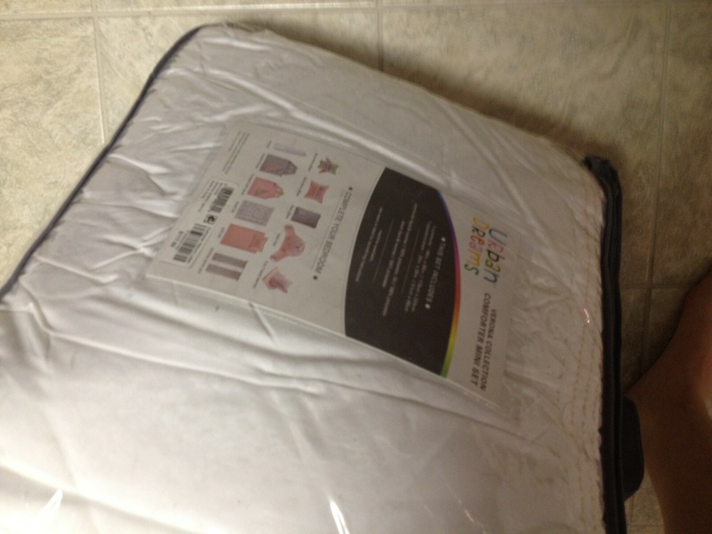White Twin 2 Piece Comforter Set Comforter and Sham Machine Washable
