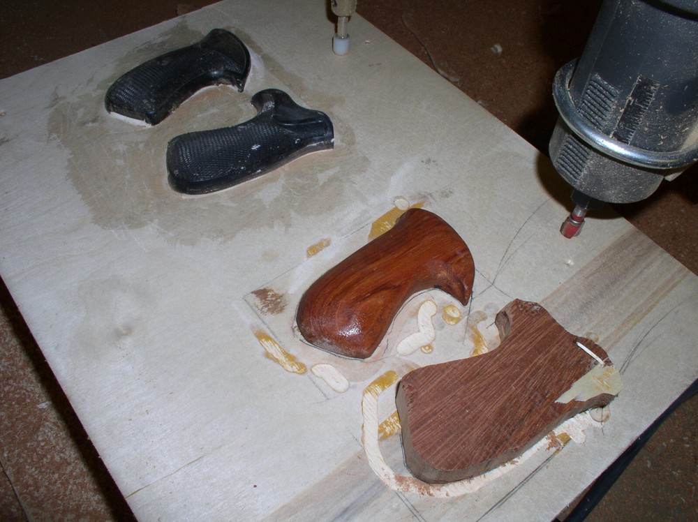 Wood Carving Duplicator- Carves a Precise Duplicate