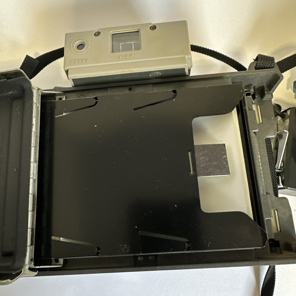 Vtg Polaroid Automatic 230 Land Camera with Attachments Flash Case Not-tested