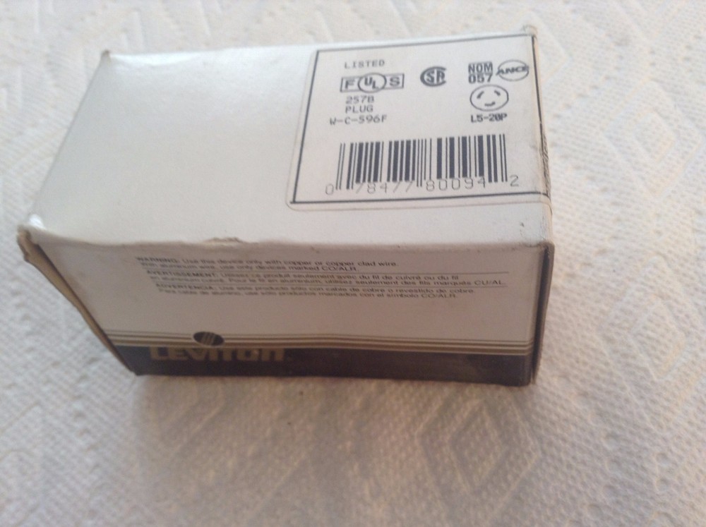 Leviton 2311 Locking Plug 2 Poles 3 Wires