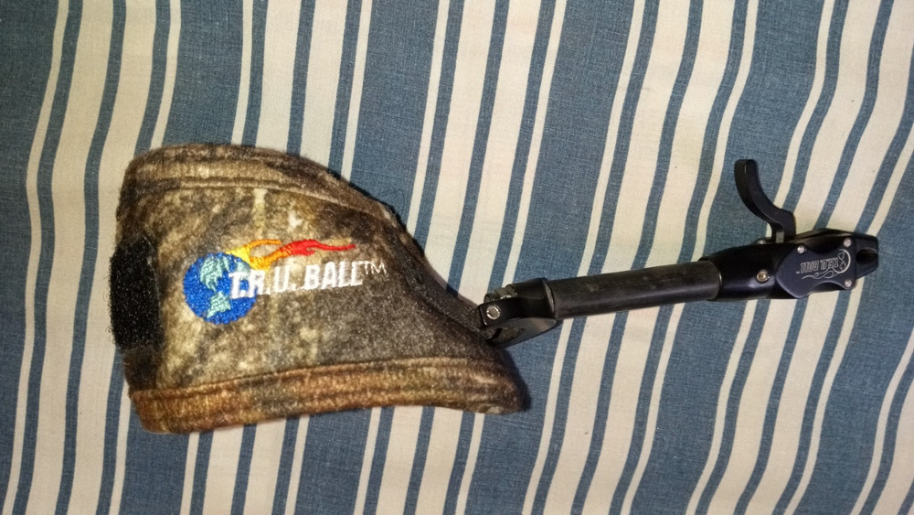 T.R.U. Ball Stinger XT  Strap Archery Camo Bow Release