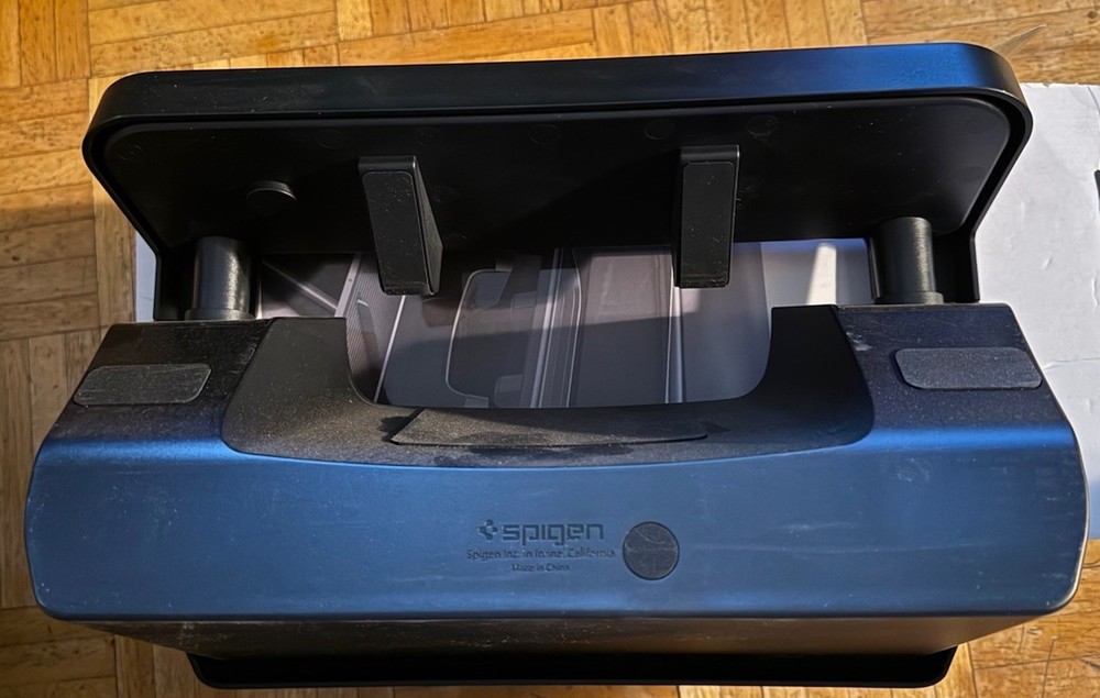 For Telsa Model 3 | Spigen [TO227] Under Screen Organizer