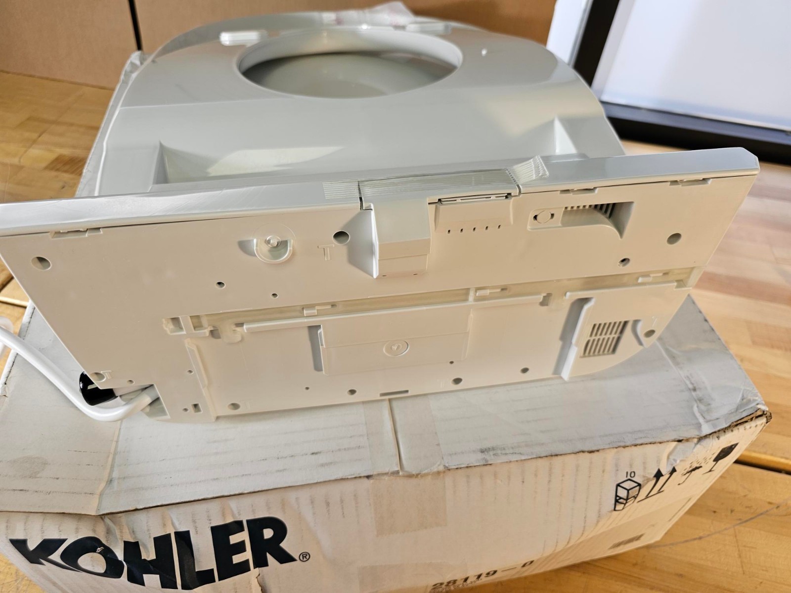 Enlongated Kohler C3-325 28119-0 Bidet Toilet Seat Heated w/ Remote