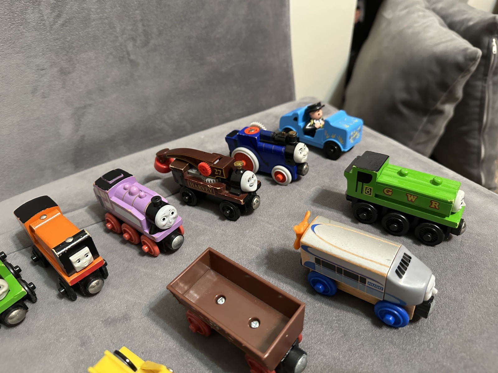 Thomas & Friends Wooden Railway Magnetic Train Lot of 40 Rare HTF