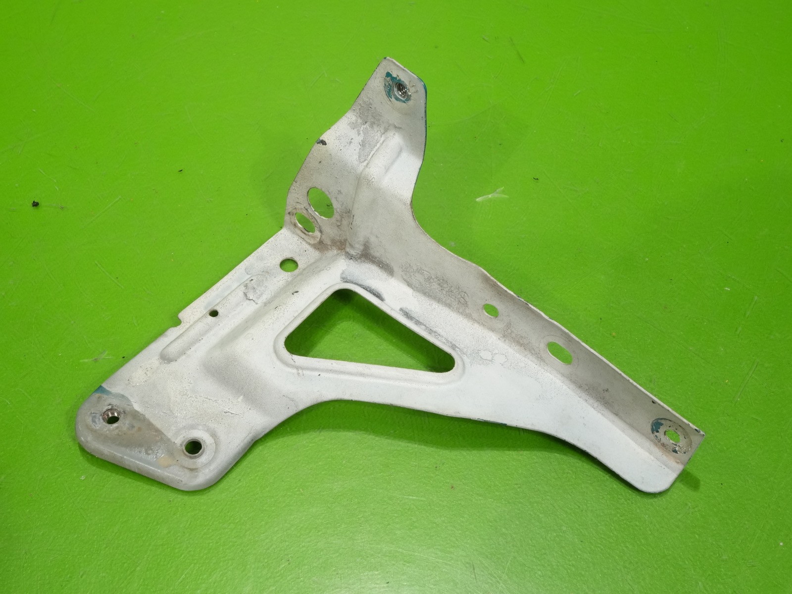 92-95 Civic coupe hatch OEM driver left fender bumper mount bracket support stay