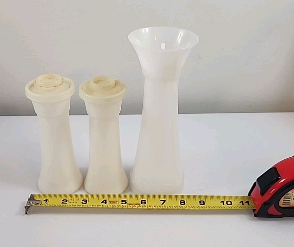 Vintage Tupperware Salt Pepper & Sifter
