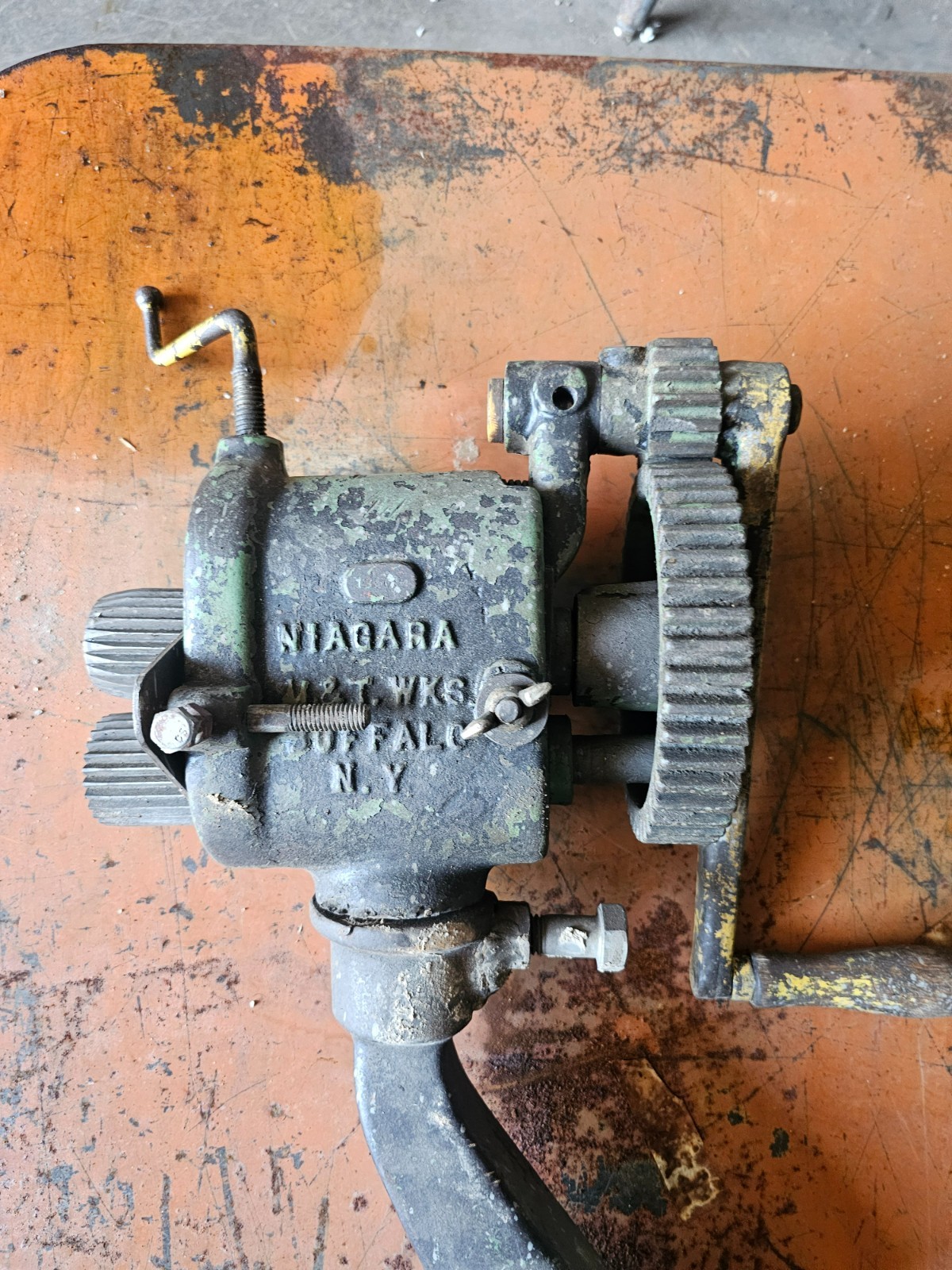 Niagara M&T Works R-1101 Hand Crank Sheet Metal Bead Roller