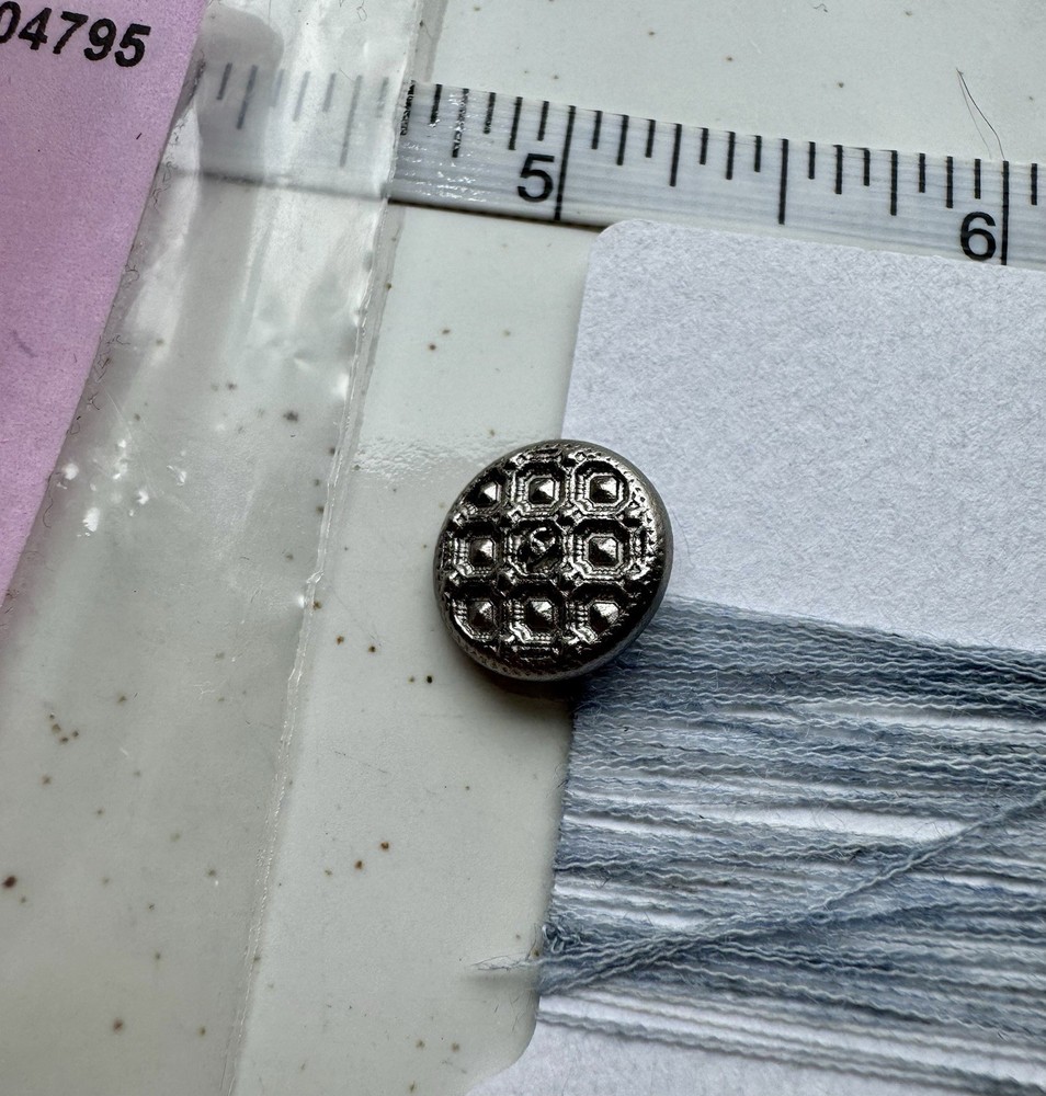 CHANEL Button & Thread, Authentic from Boutique, MP653 Imprime Bleu