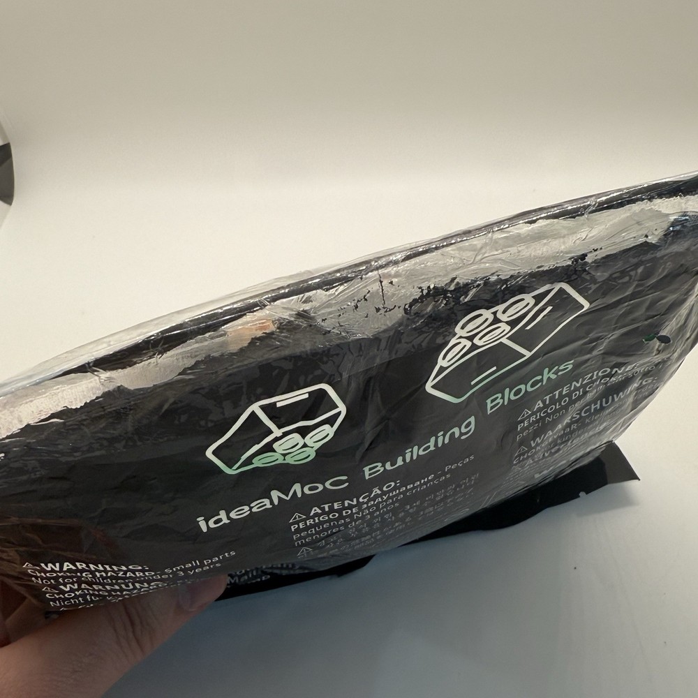 IdeaMoc Building Blocks Complete Open Pack, 10 Characters, Weapons & Accessories