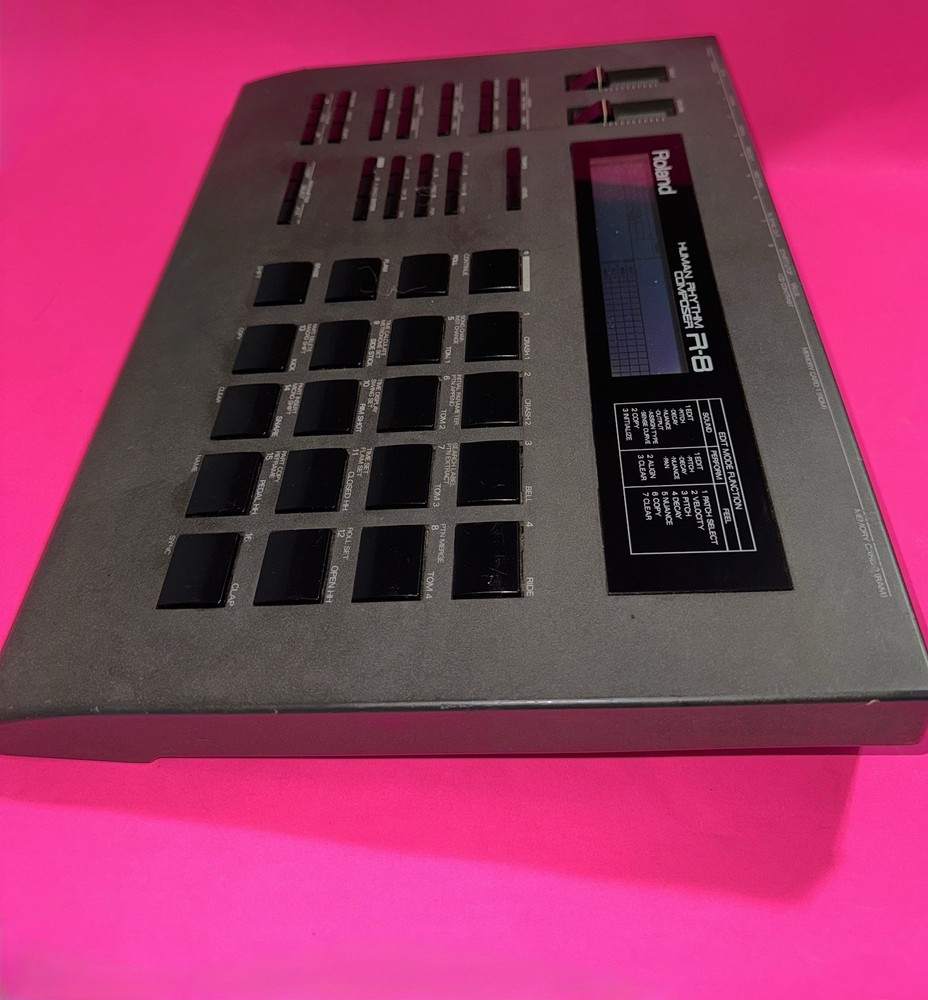 Roland R-8 HUMAN RHYTHM COMPOSER UNIT ONLY