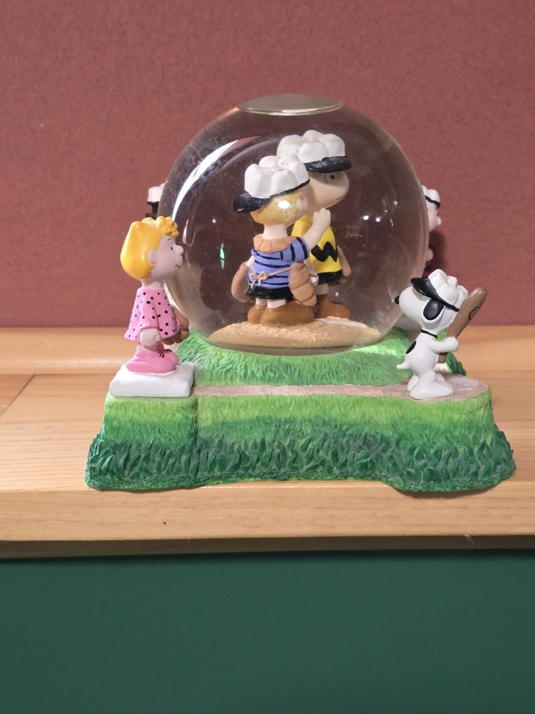 Peanuts Baseball Snow Globe