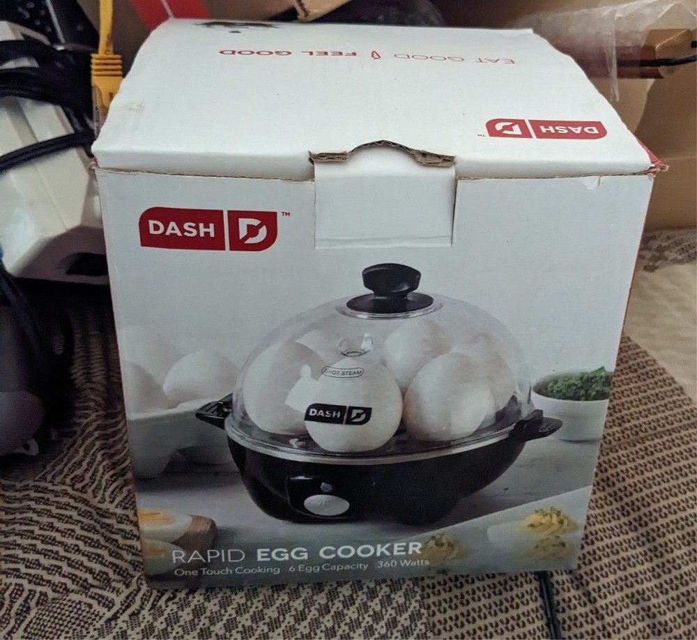 DASH Rapid Egg Cooker