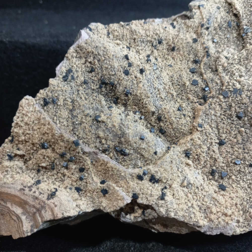 Osumilite Giant