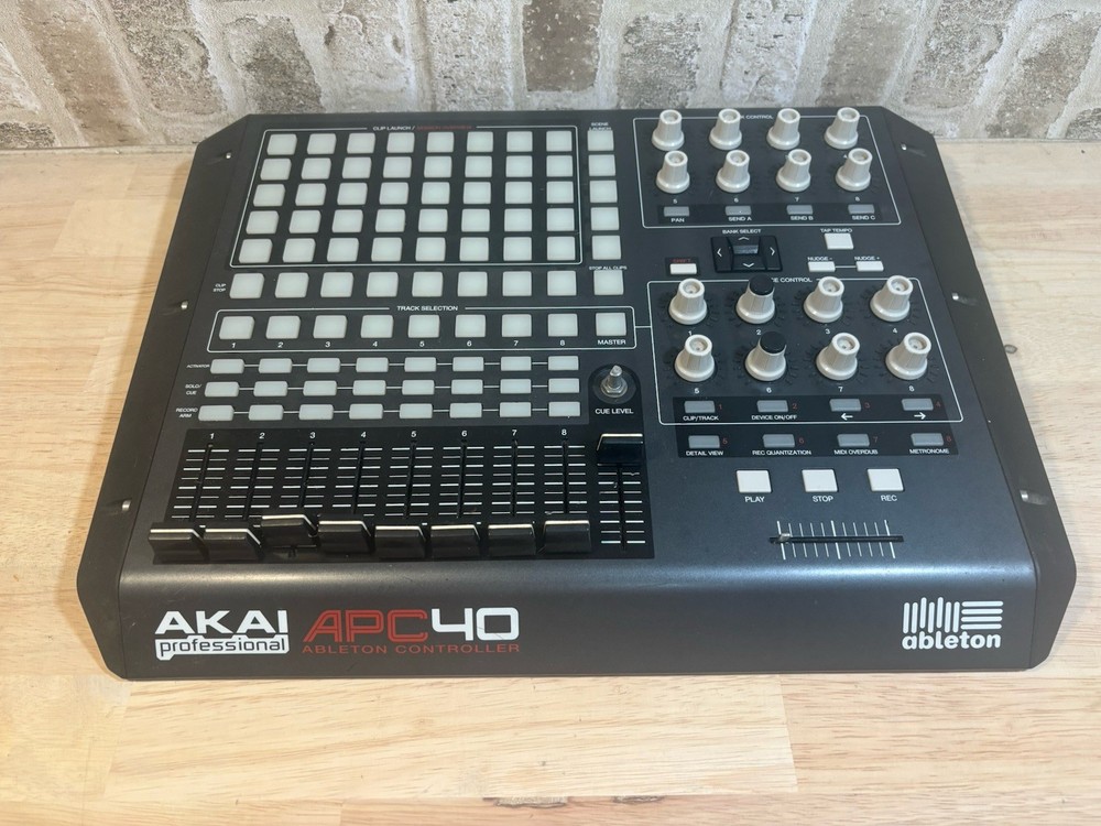 ⭐️Akai Professional Ableton Live Controller APC40⭐️Good Cond.⭐️Untested⭐️