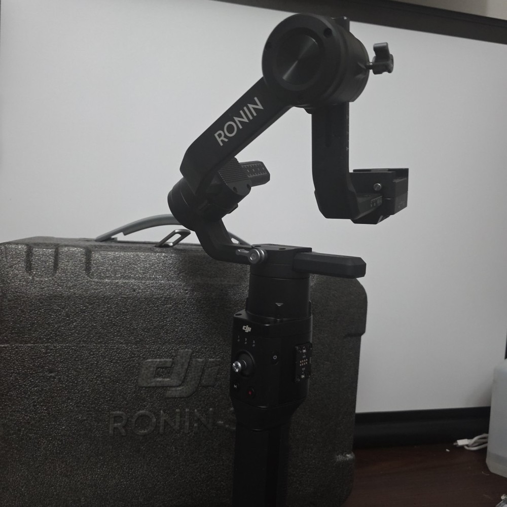 DJI Ronin-S Essentials Camera Stabilizer Kit (CP.RN.00000033.01)
