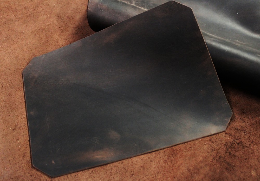 Leather piece 24x33 - high pull up leather, thick leather Braun brown