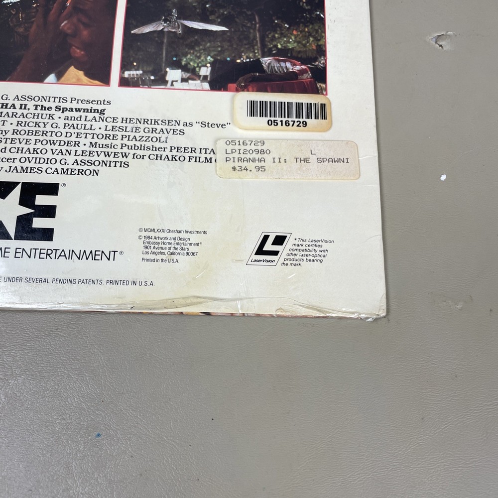 PIRANHA II: THE SPAWNING Laserdisc LD PART TWO 2