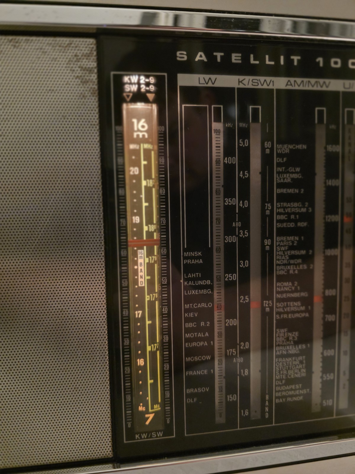 WORLD RECEIVER GRUNDIG SATELLIT 1000, new BELT