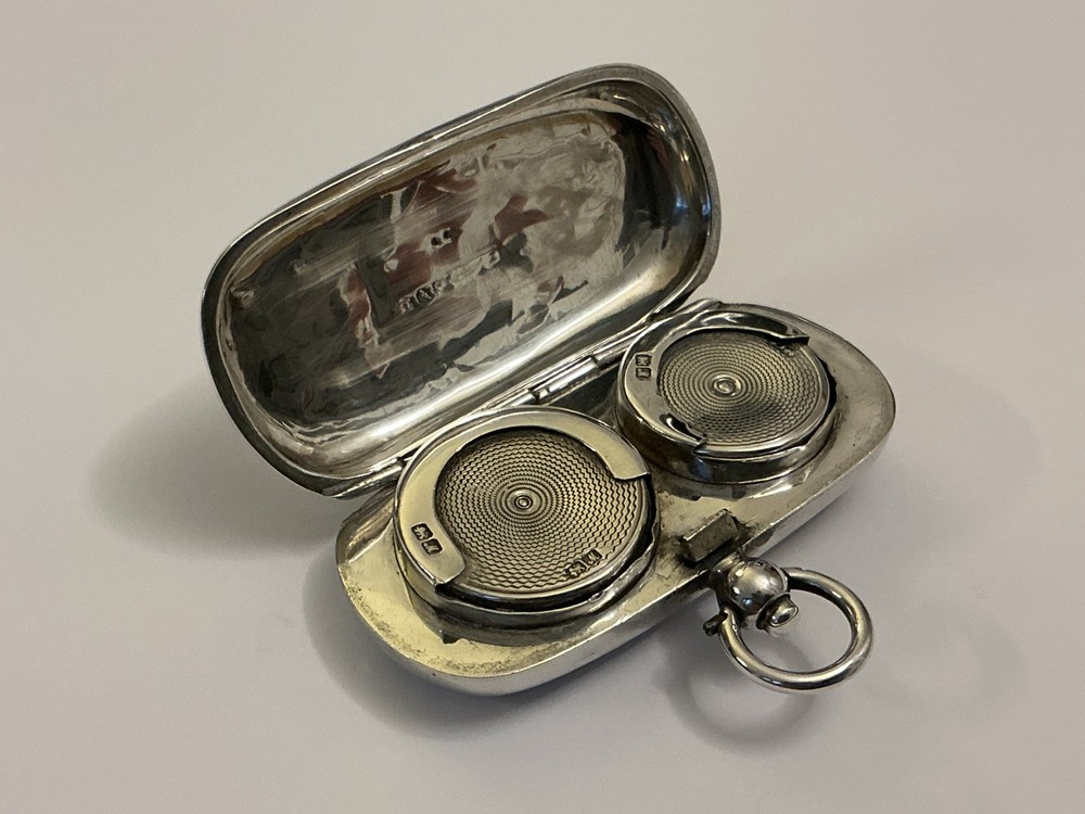 Beautiful Solid Silver Double Sovereign Case by E J Trevitt & Sons Chester 1912