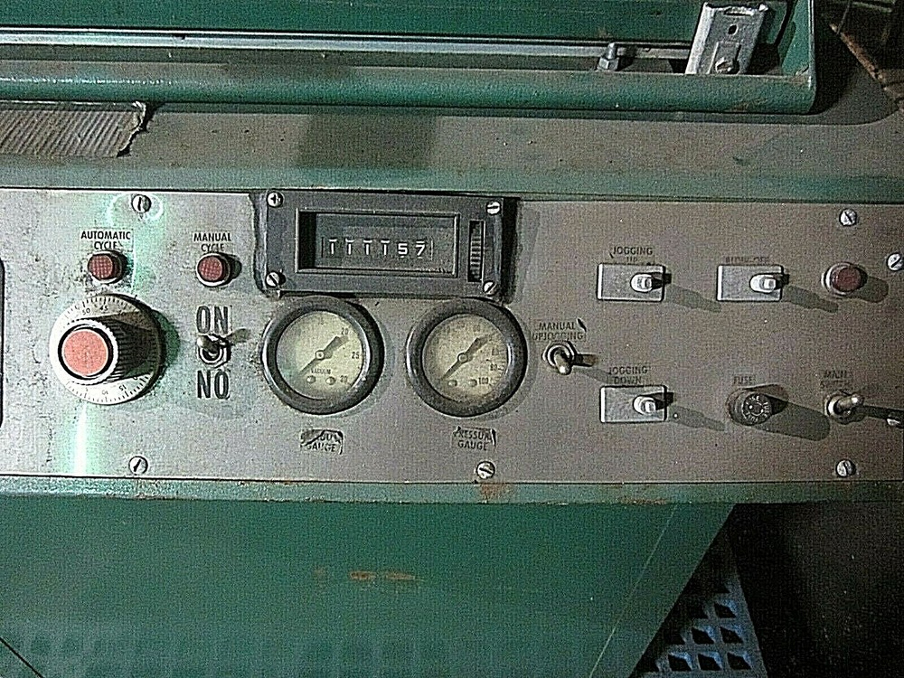 Quality Vacuum Forming Machine LA