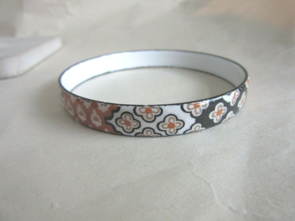 Michaela Freye Aichberger brown/tan enameled bangle bracelet