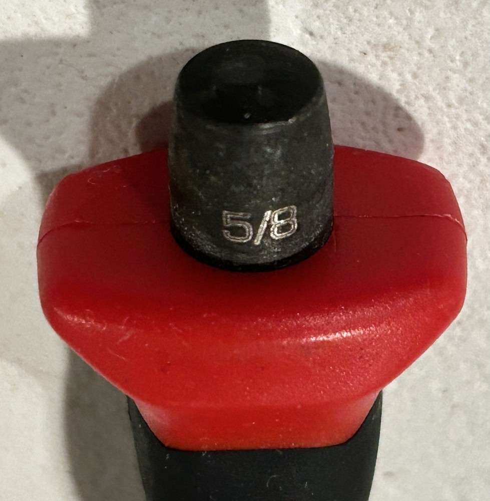 NOS Snap On Tools PCSG820 RED Soft Grip 5/8" Flat Edge Chisel SPAIN