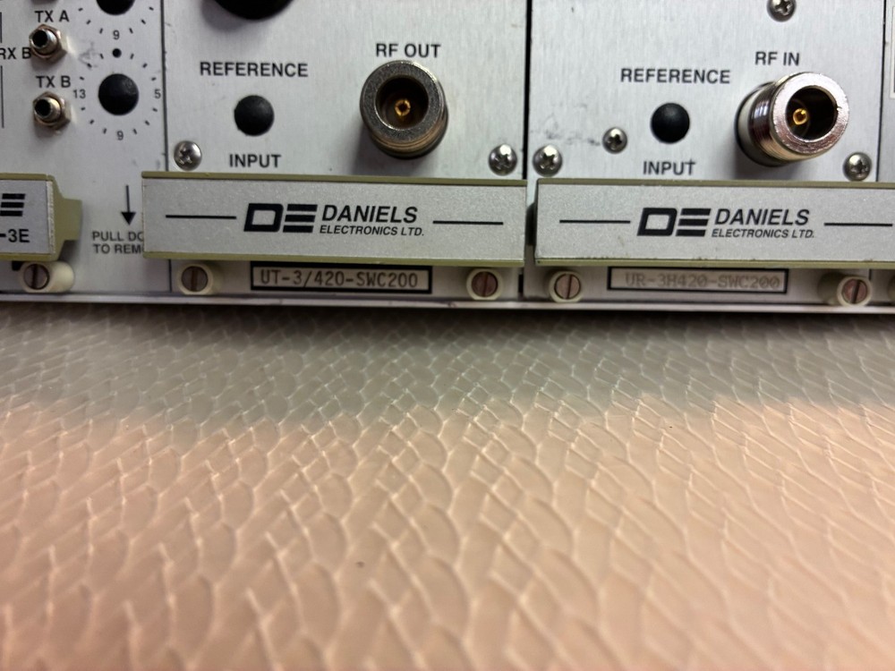 Daniels Electronics UHF Duplex Link/Repeater System, Programmable 406-430 MHz