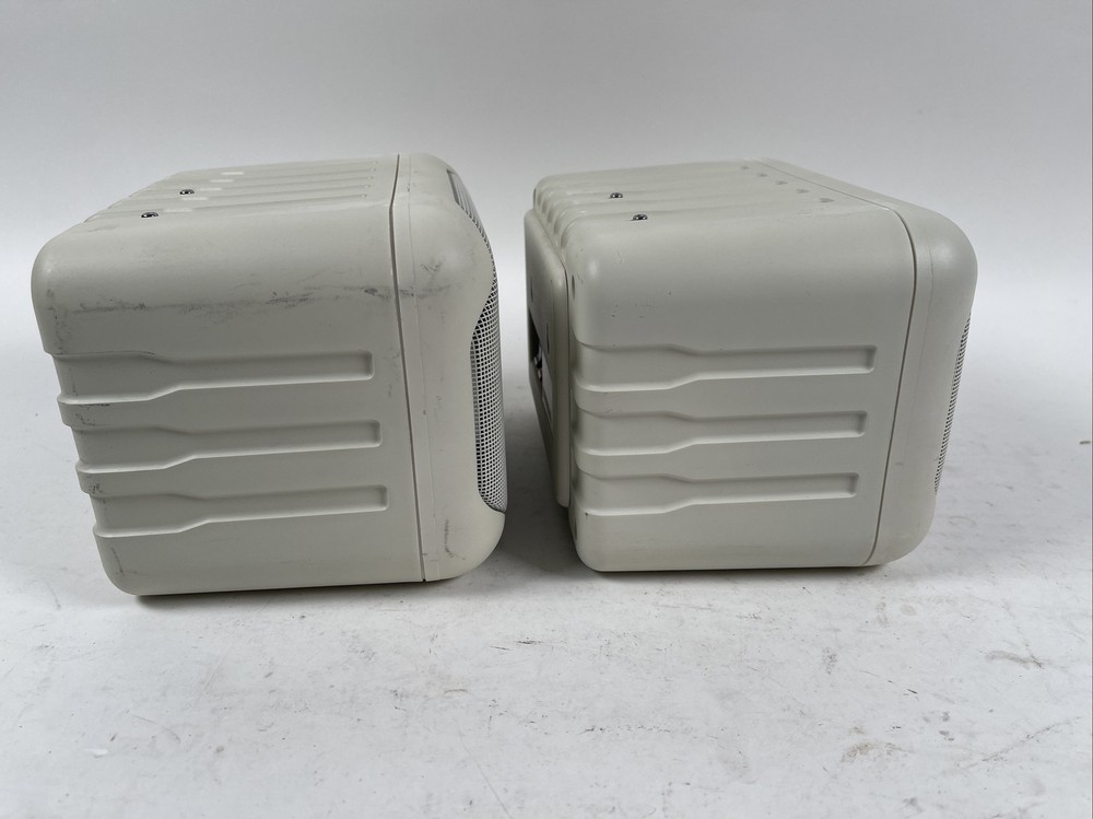 2 TOA Electronics Speaker System F-5 White