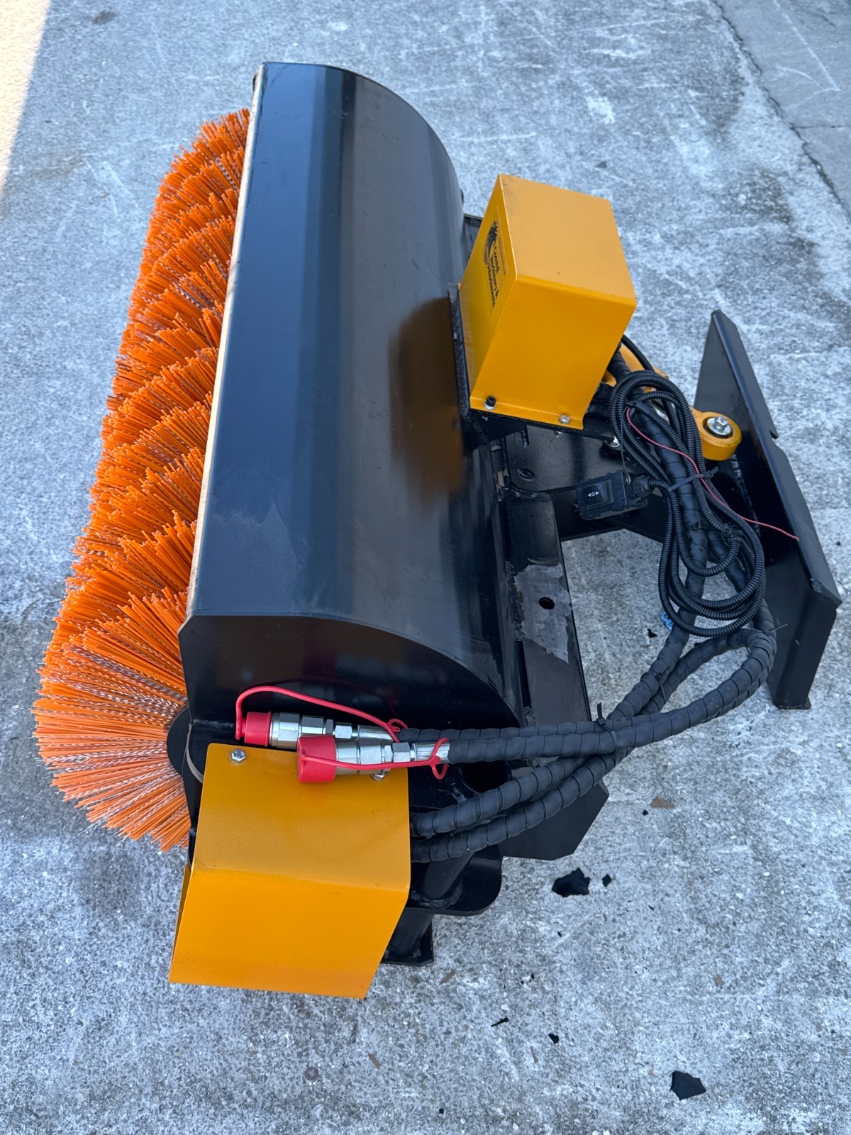 Mini Power Angle Broom Hydraulic Poly Wire Sweeper Mini Skid Steer Attachment